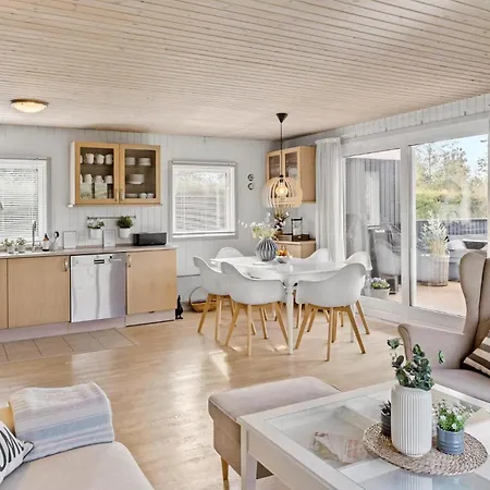 Awesome In Vaeggerlose With Kitchen