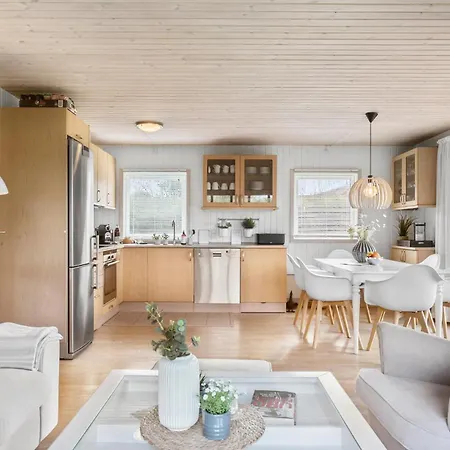 Awesome In Vaeggerlose With Kitchen Bøtø By